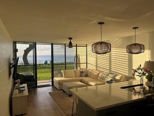 Hale'iwa Oceanfront Condo Fully Renovated