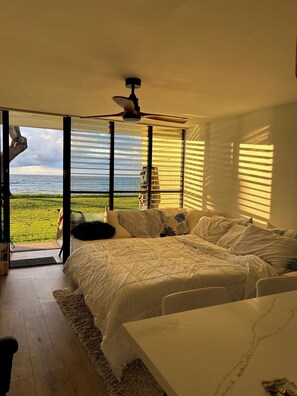 1 bedroom, travel cot, free WiFi, bed sheets