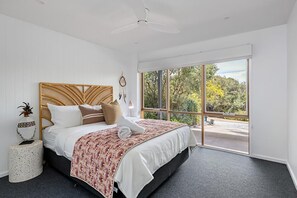 4 bedrooms, iron/ironing board, travel crib, free WiFi