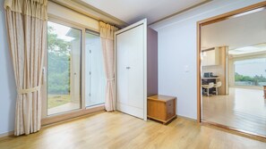 2 bedrooms, free WiFi