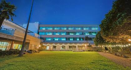 Jeju Honeycrown Hotel