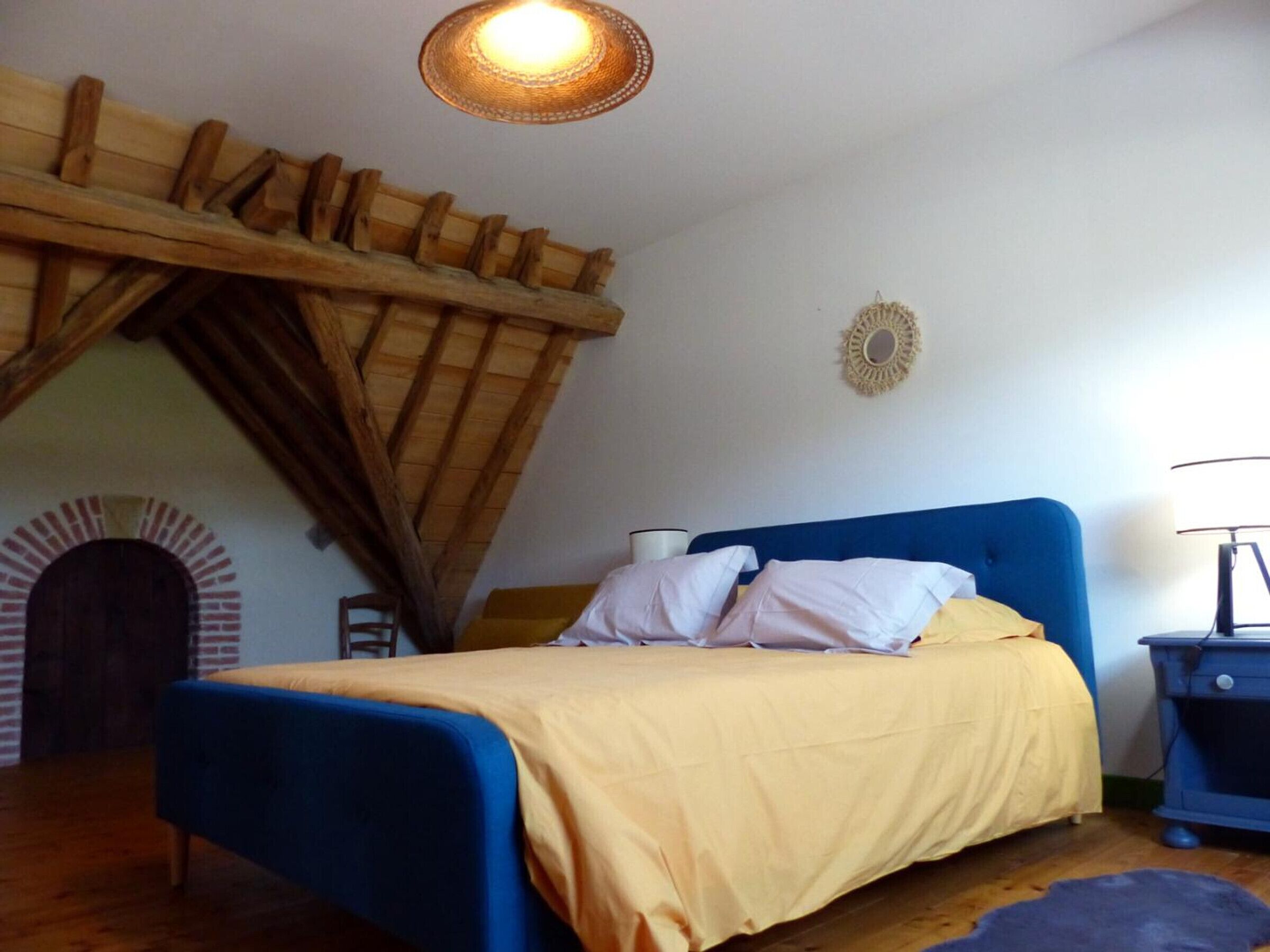 4 chambres, bureau, literie fournie