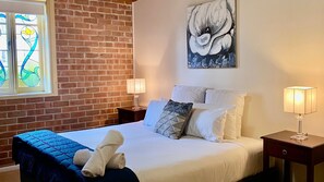 5 chambres, fer et planche à repasser, Wi-Fi gratuit