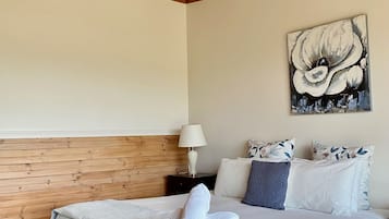 5 bedrooms, iron/ironing board, free WiFi