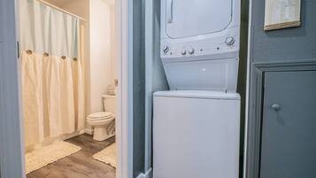 Combined shower/bathtub