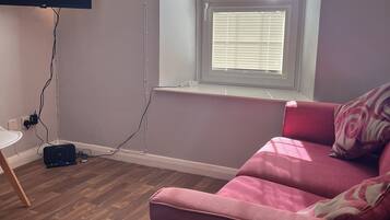 Apartment, Multiple Beds | Living room