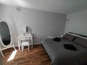 Căn hộ, nhiều giường | 2 phòng ngủ, truy cập Internet không dây miễn phí, bộ trải giường 