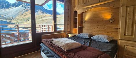 2 bedrooms