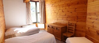 Spacious 7-Room Apartment · Near Ski Slopes · Sauna · WIFI