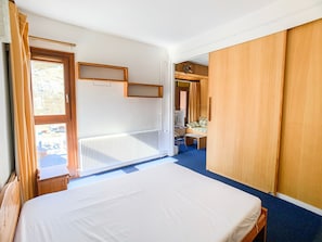 1 bedroom