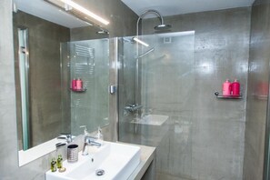 Departamento básico | Baño