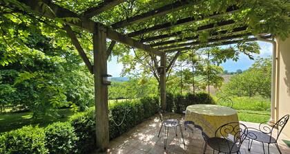 Pech Ferrat, Pleine Campagne sur 1 Ha Arboré, vue sur la Vallée et les Coteaux