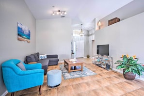 TV, lettore DVD, libri