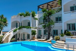 Outdoor pool - Kurmulis Studios, Studio with Pool View! (Stalos)