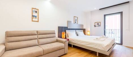 1 habitación, tabla de planchar con plancha, wifi y ropa de cama