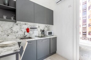 Microwave, dishwasher