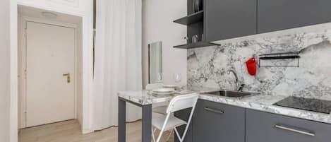 Micro-ondes, lave-vaisselle