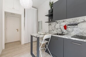 Microwave, dishwasher