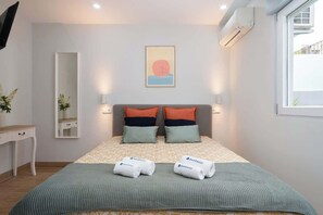 5 bedrooms, iron/ironing board, travel cot, WiFi