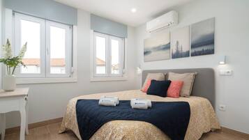 5 bedrooms, iron/ironing board, travel crib, WiFi