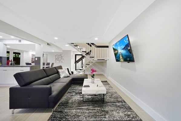 Smart TV, oficina y impresora