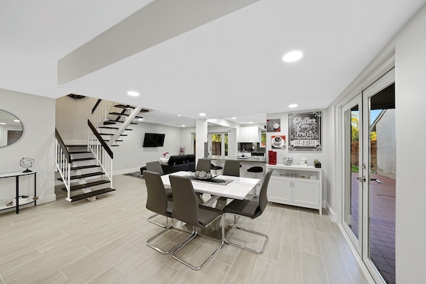 Dining area fits up to 6 people, but we do have seating for 3 at the breakfast nook as well!