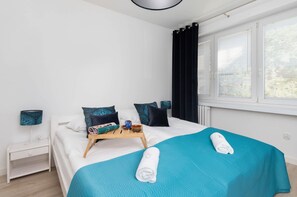 2 habitaciones, tabla de planchar con plancha, wifi y ropa de cama