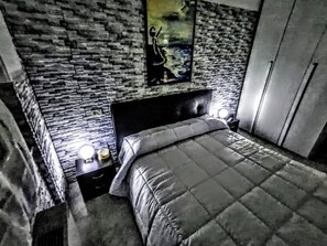 2 bedrooms, free WiFi, bed sheets, wheelchair access