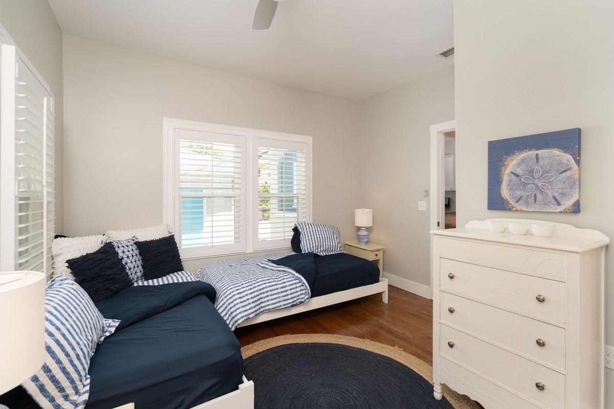 Photo 45 of Exclusive Discount! Paradise In Morning Glory Waterfront Home: Pet Friendly