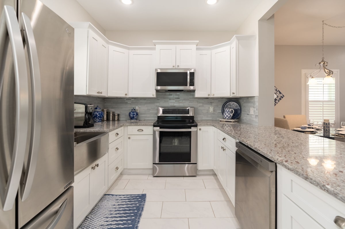 Photo 14 of Exclusive Discount! Paradise In Morning Glory Waterfront Home: Pet Friendly