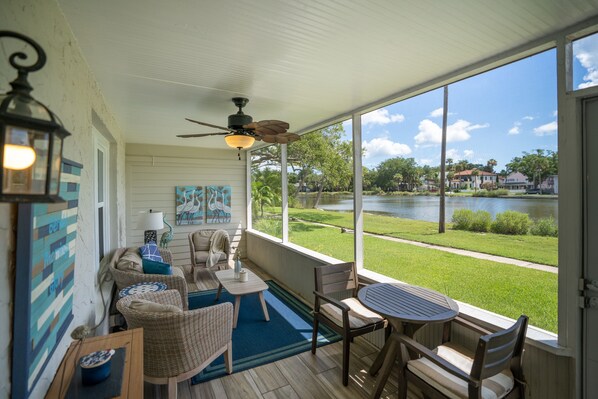 Outdoor dining - Exclusive Discount! Paradise In Morning Glory Waterfront Home: Pet Friendly 

 (St. Augustine)