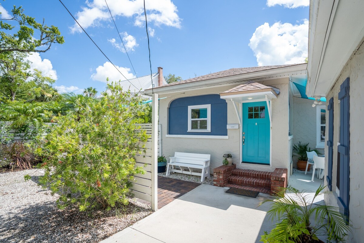Photo 13 of Exclusive Discount! Paradise In Morning Glory Waterfront Home: Pet Friendly