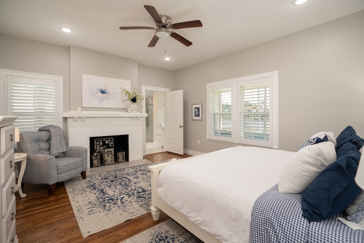 Photo 23 of Exclusive Discount! Paradise In Morning Glory Waterfront Home: Pet Friendly