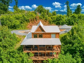 Exterior - Appalachian Lookout-10 minutes to Pigeon Forge, 5 to Gatlinburg! Hot tub&Games! (Gatlinburg)