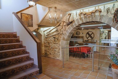 8 Bedroom Cottage in Santa Maria de Dulcis