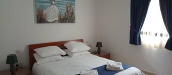 3 Bedroom 2 Bath Home with A/Cs and Ample Parking