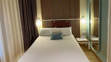 ห้องอีโคโนมีดับเบิล | ผ้าม่านกันแสง, ห้องเก็บเสียง, Wi-Fi ฟรี, ผ้าปูที่นอน