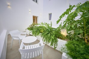 Comfort Room | Terrace/patio - Hotel Leonor (Conil de la Frontera)