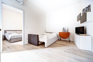 1 bedroom, iron/ironing board, free WiFi, bed sheets
