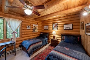 4 chambres, bureau, fer et planche à repasser, Wi-Fi gratuit