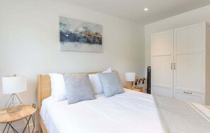 2 chambres, fer et planche à repasser, accès au Wi-Fi (inclus)