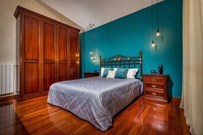 3 bedrooms, iron/ironing board, free WiFi, bed sheets - Villa DeLux with Mountain Views, Heated Hot Tub, Garden, and Wi-Fi (Castellammare del Golfo)