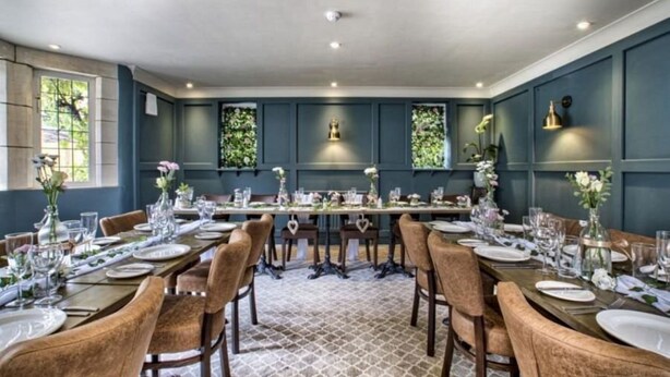 Restaurant - The Vines (Bampton)