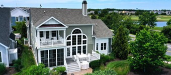 Beautiful Luxurious 4BD, 3.5 BA Home that sleeps 13 in the Bayside Golf & Resort Community! Amazing Pools, Fitness Centers, Tennis Courts, Walking trails, Freeman Stage with Music Performances!