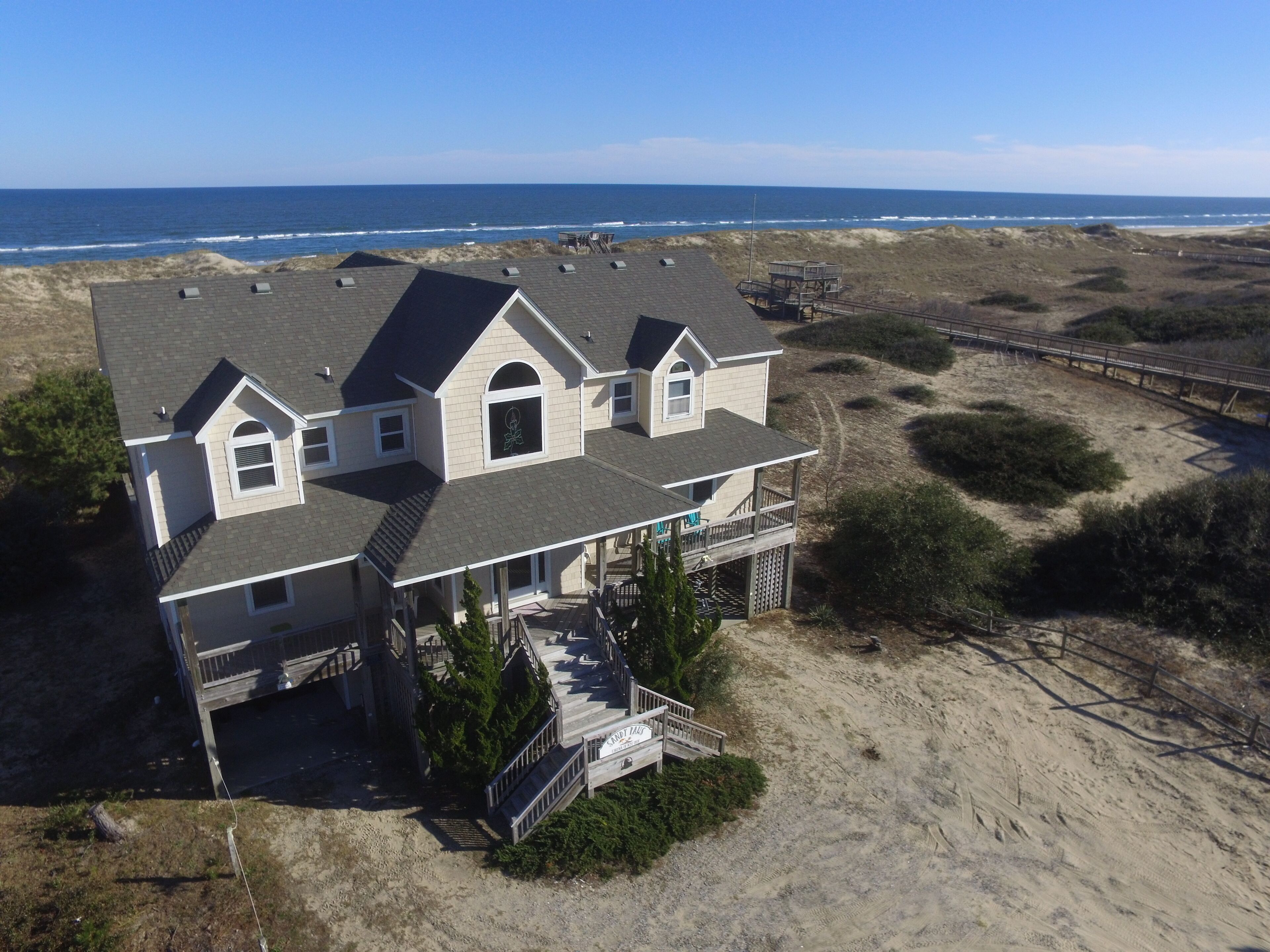 SANDY PAWS: Free pool heat Sept 15th. Oceanfront, 4x4 elevator!