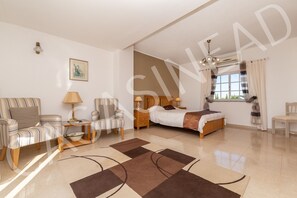 3 habitaciones, tabla de planchar con plancha y wifi gratis 