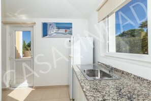 Frigorifero, microonde, forno, lavastoviglie