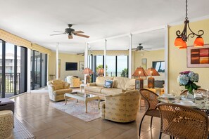 Smart-TV, bordtennis og bøker