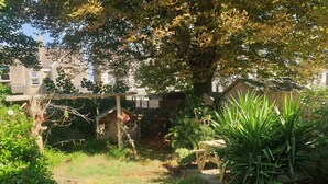 Unclassified image, 4 of 10, button - Stunning 2-bed Apartment in Weston-super-mare (Weston-super-Mare)