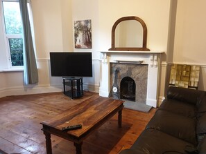 Apartemen | Ruang keluarga | Perapian